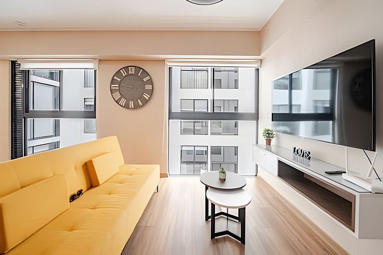 Stylish Flat 811 in the Heart of Miraflores