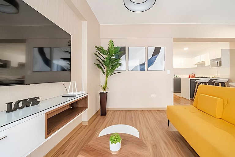 Stylish Flat 709 in the Hearth of Miraflores