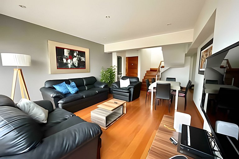 Iconic Miraflores Penthouse 3BR