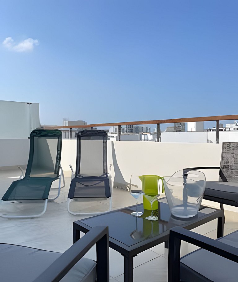 Iconic Miraflores Penthouse 3BR