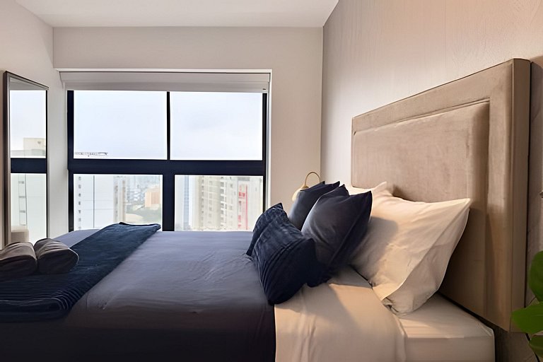 Golden New Retreat Jesus Maria