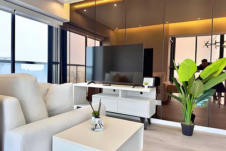 Golden New Retreat Jesus Maria