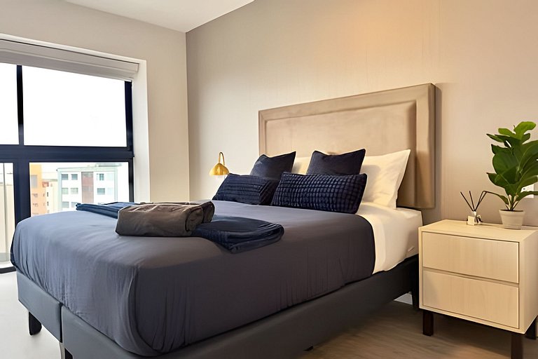 Golden New Retreat Jesus Maria