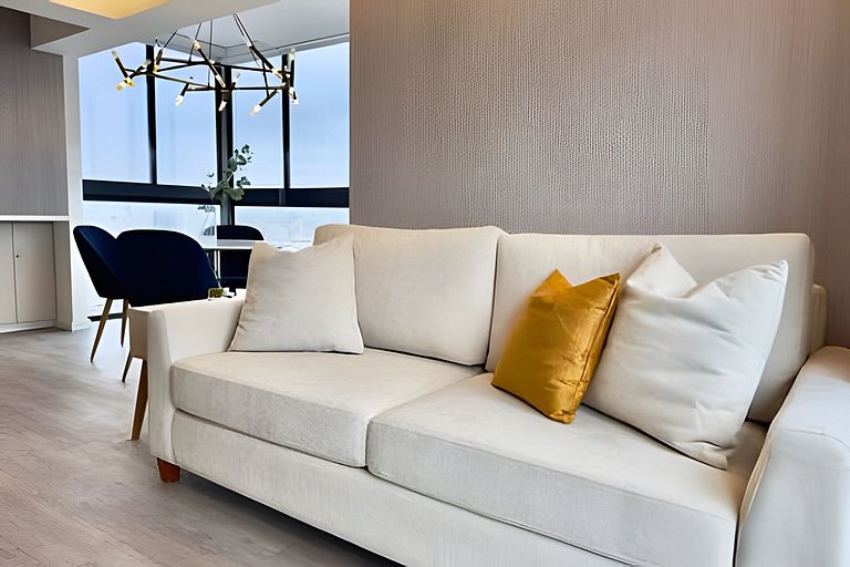 Golden New Retreat Jesus Maria