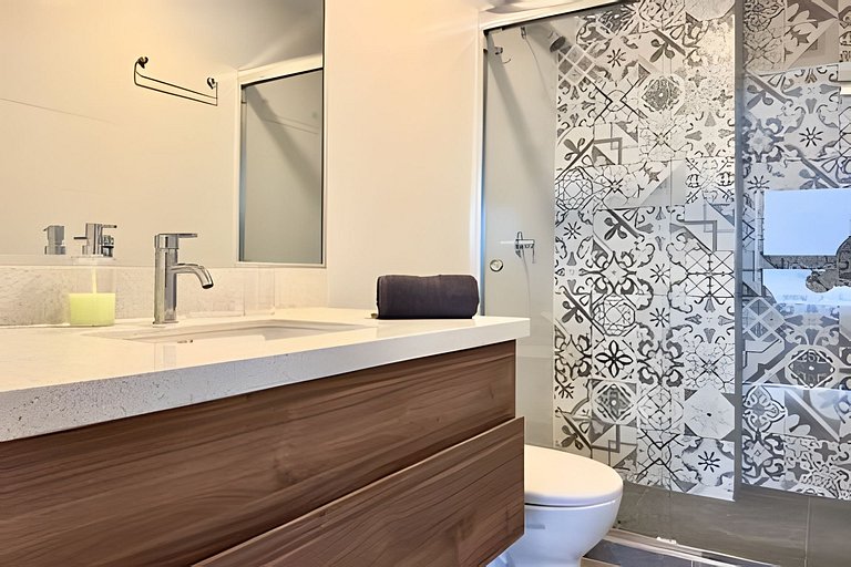 Golden New Retreat Jesus Maria