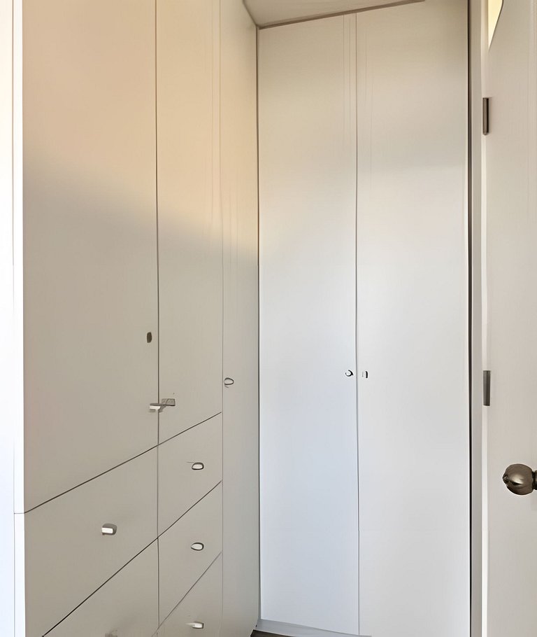 Golden New Retreat Jesus Maria