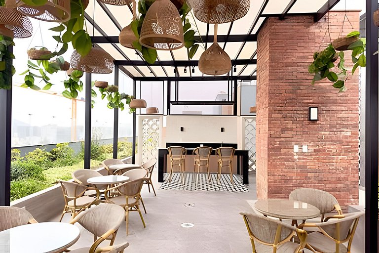 Golden New Retreat Jesus Maria