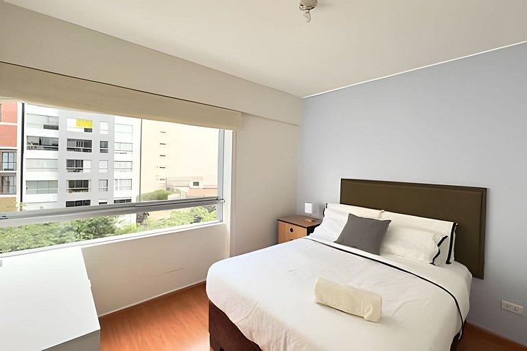 Sky Apartamento Sergio Bernales, parques y ciudad