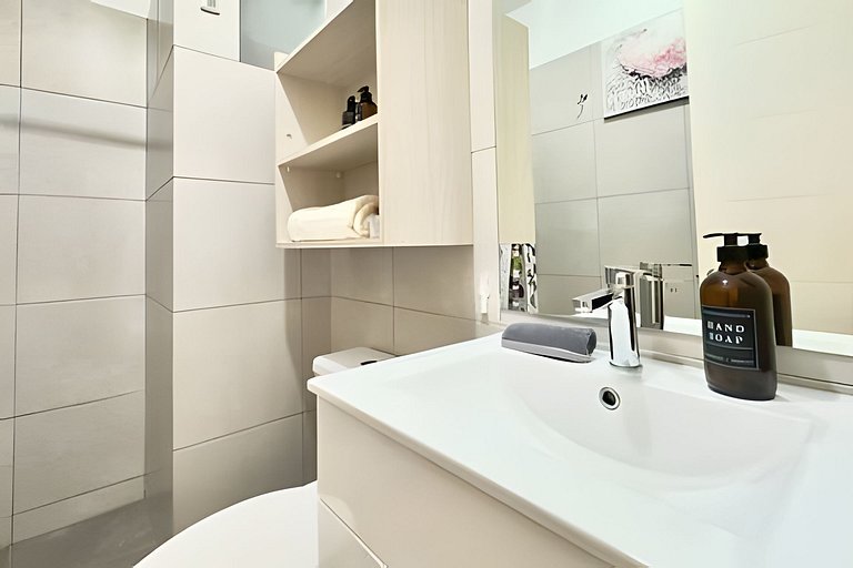 Sky Apartamento Sergio Bernales, parques y ciudad