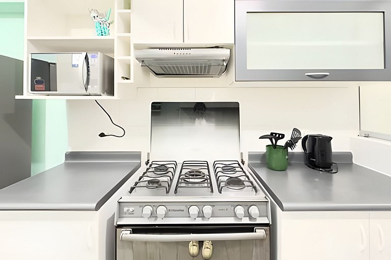 Sky Apartamento Sergio Bernales, parques y ciudad