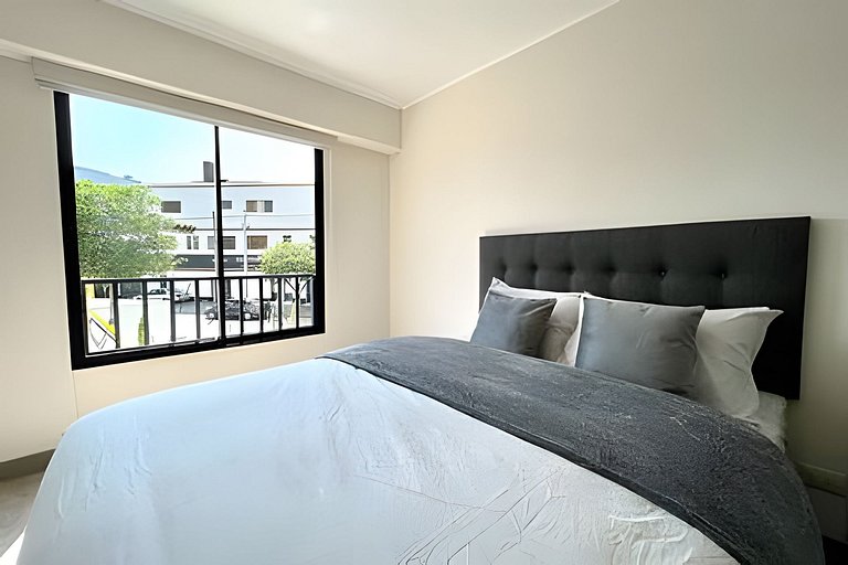 New Central Charm Apartment in San Isidro