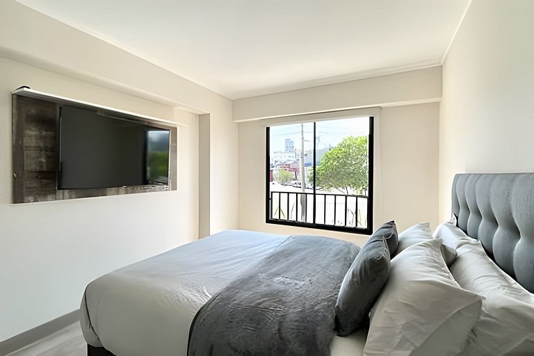 New Central Charm Apartment in San Isidro