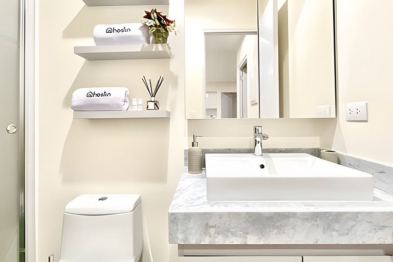 New Central Charm Apartment in San Isidro