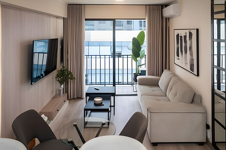 Minimalist Luxe - San Isidro