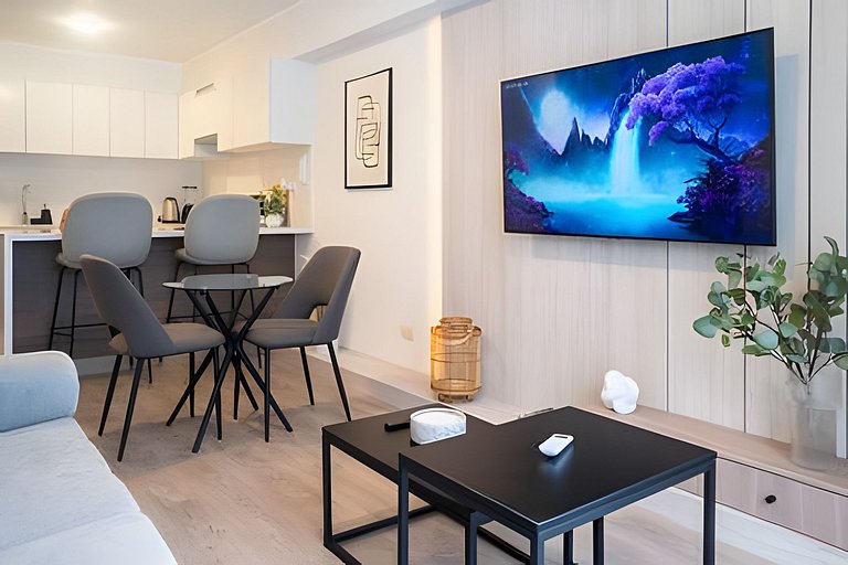 Minimalist Luxe - San Isidro