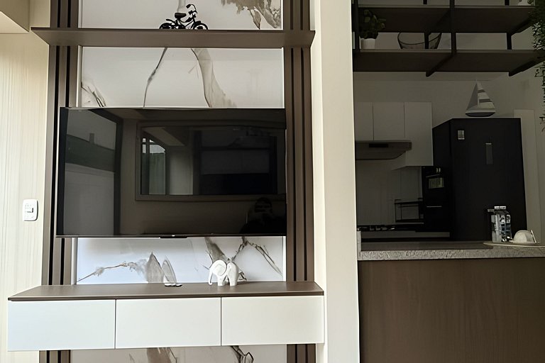 New & Spacious Apartment in Lince