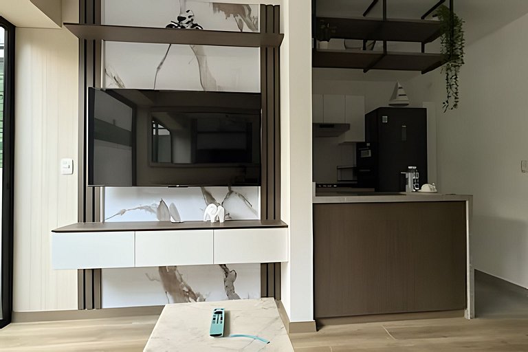 New & Spacious Apartment in Lince