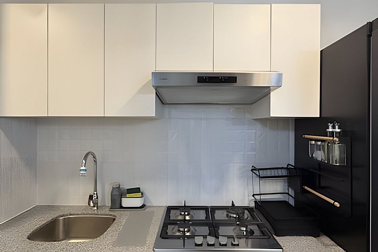 New & Spacious Apartment in Lince