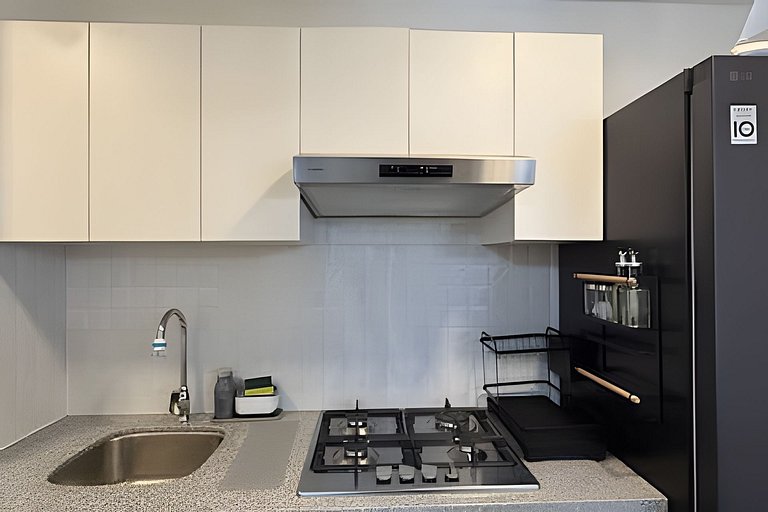 New & Spacious Apartment in Lince