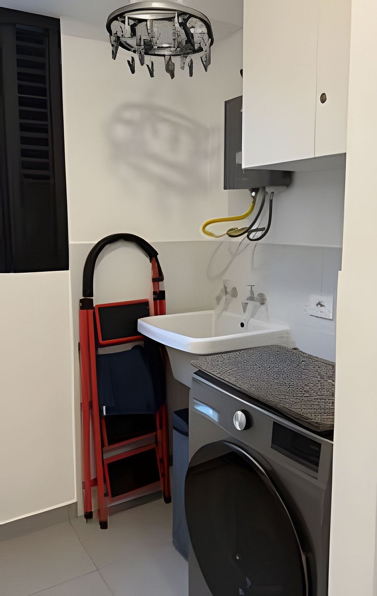 New & Spacious Apartment in Lince