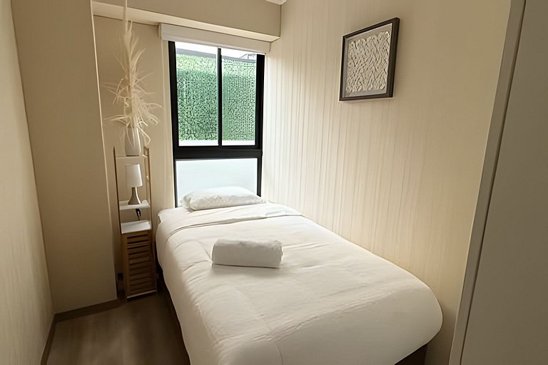 New & Spacious Apartment in Lince