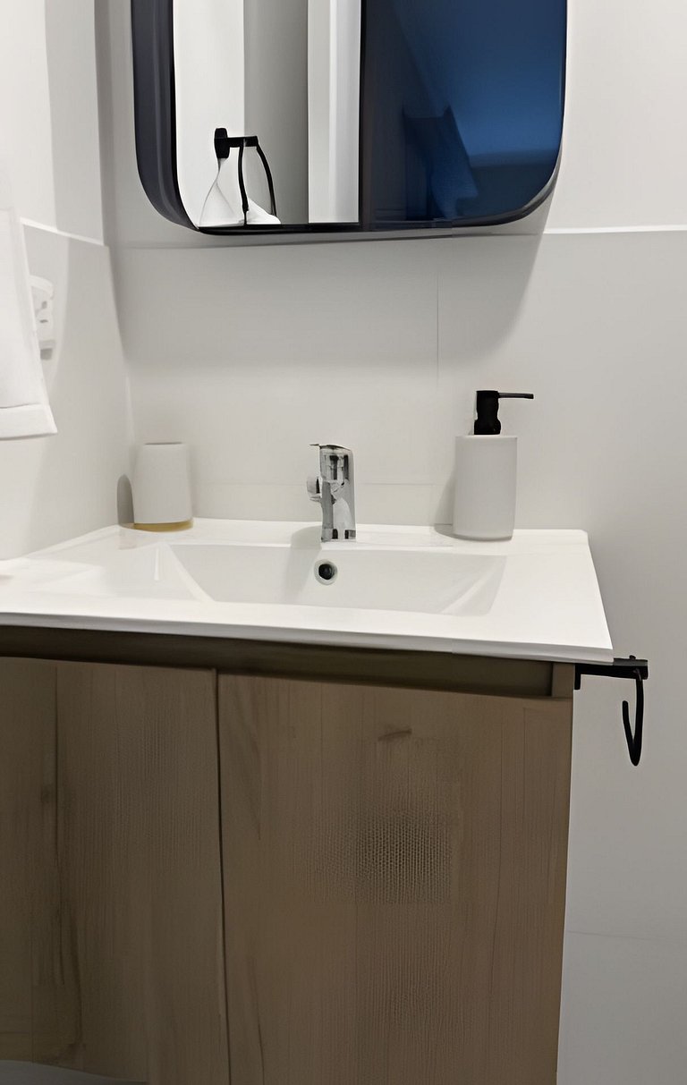 New & Spacious Apartment in Lince