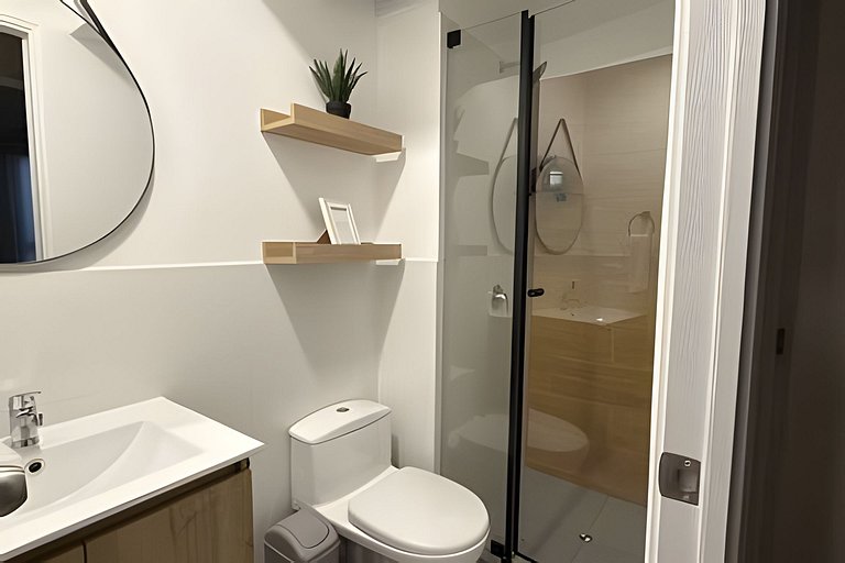 New & Spacious Apartment in Lince