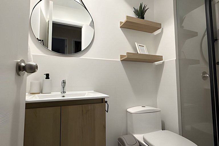 New & Spacious Apartment in Lince