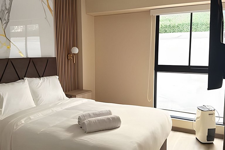 New & Spacious Apartment in Lince