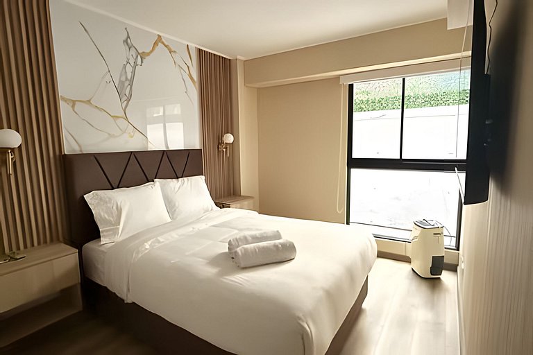 New & Spacious Apartment in Lince