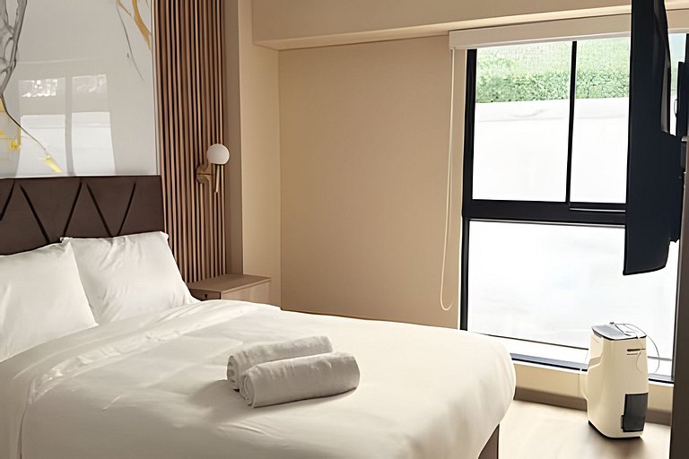 New & Spacious Apartment in Lince