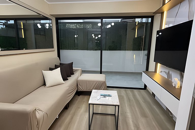 New & Spacious Apartment in Lince