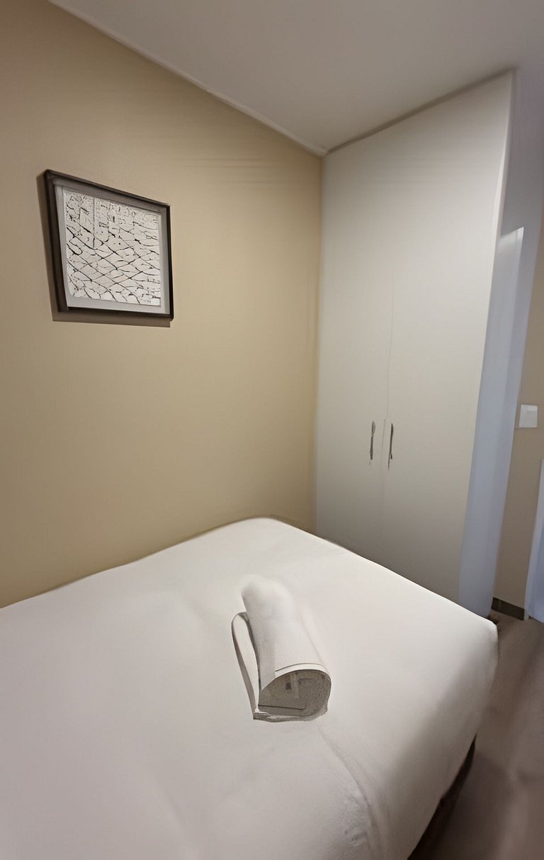 New & Spacious Apartment in Lince