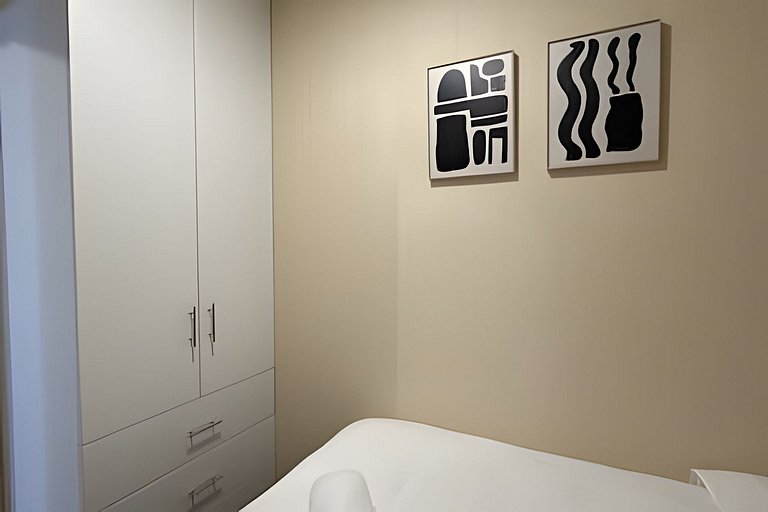 New & Spacious Apartment in Lince