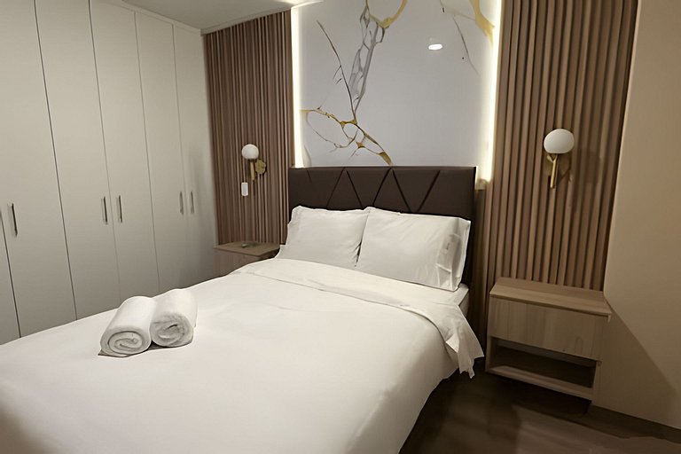 New & Spacious Apartment in Lince